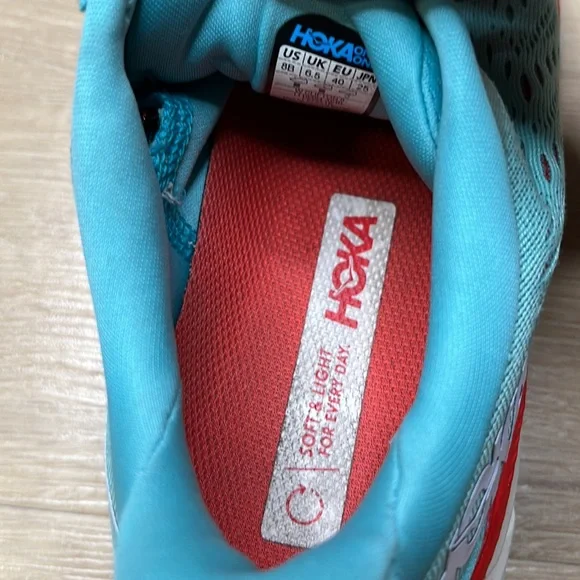 HOKA ONE ONE W CLIFTON 8 - Watercolor / Eggshell / Blue, WOMENS SIZE 8 US - Picture 10 of 11